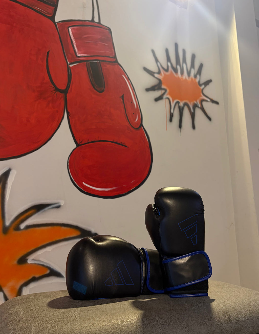 Adidas Hybrid 80 boxing gloves / ადიდასის კრივის ხელთათმანები 'Hybrid 80'